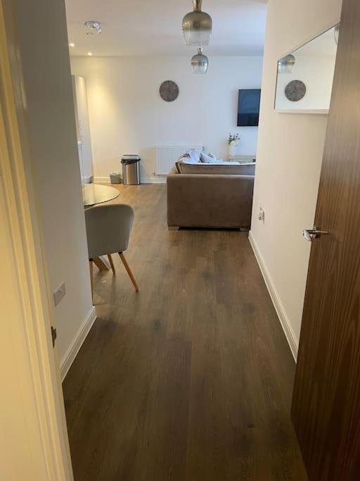 Spacious Apartment In The Heart Of Chelmsford Exterior photo