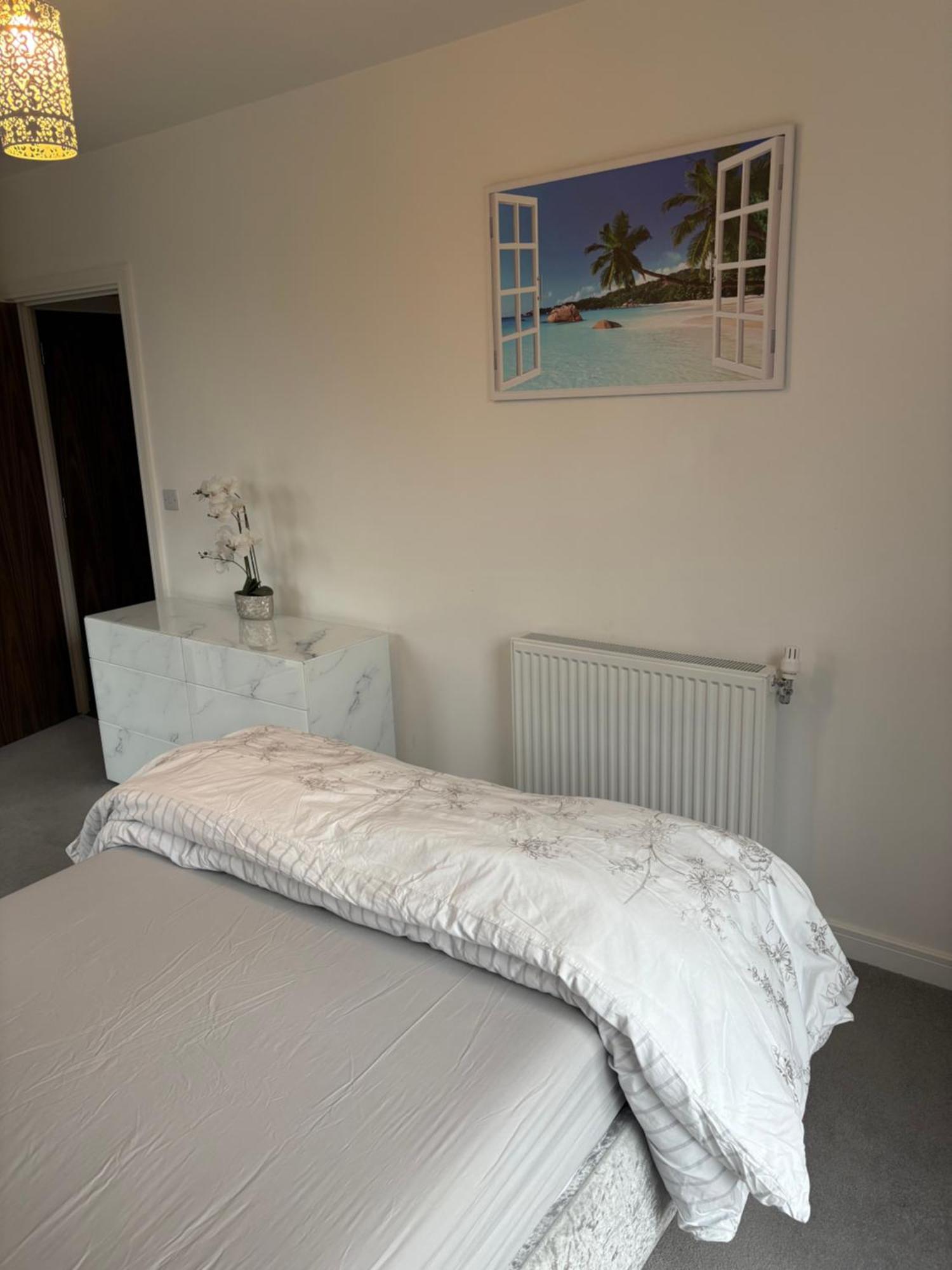 Spacious Apartment In The Heart Of Chelmsford Exterior photo